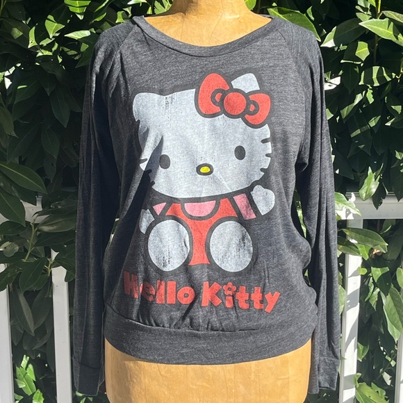 Sanrio Tops - Y2K Sanrio; Hello Kitty; Grey; Long Sleeve; Graphic Tee; Minor Wear; Women’s S